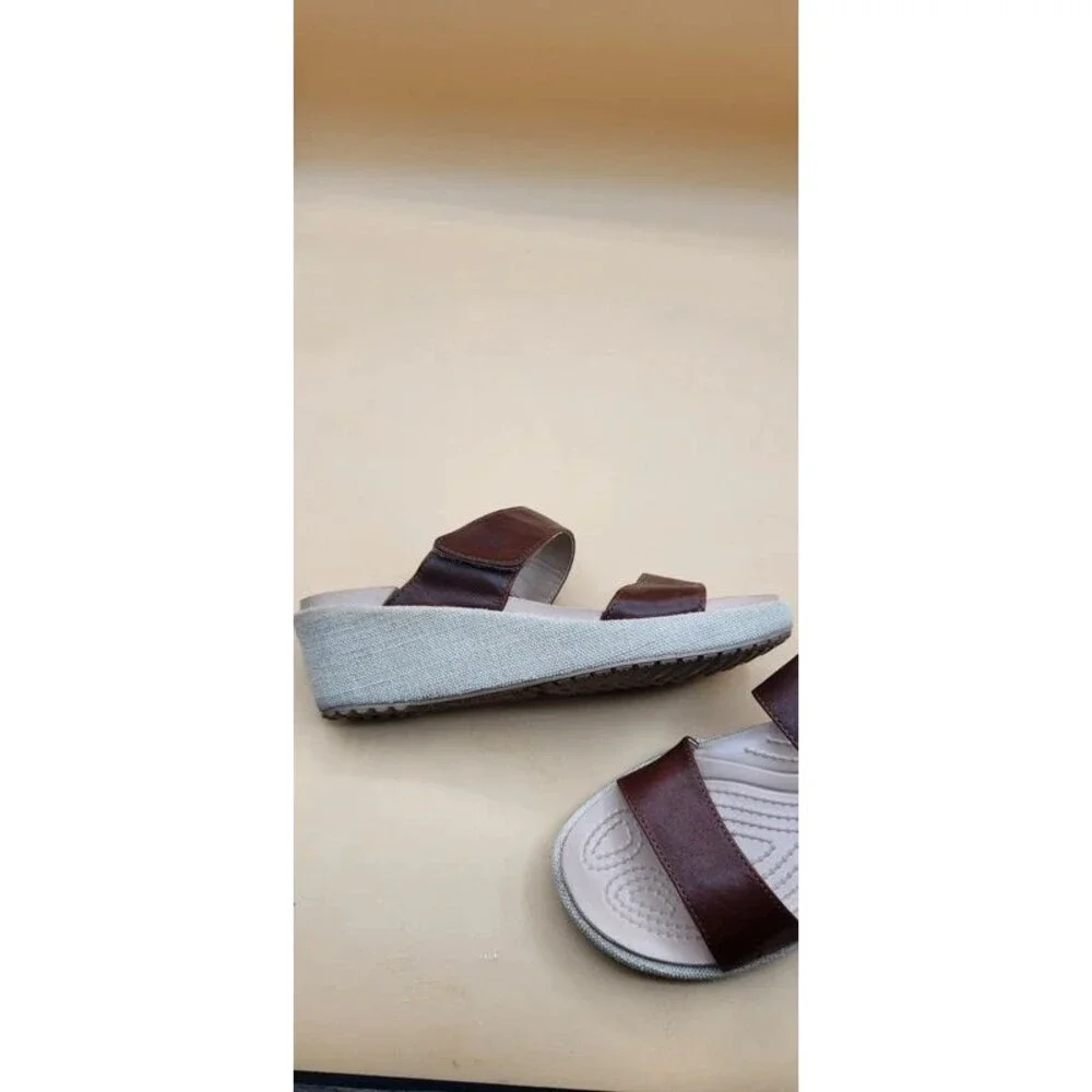 Crocs Womens 6M A-Leigh Brown Leather Tan Linen Wedge Heel Slide Sandals